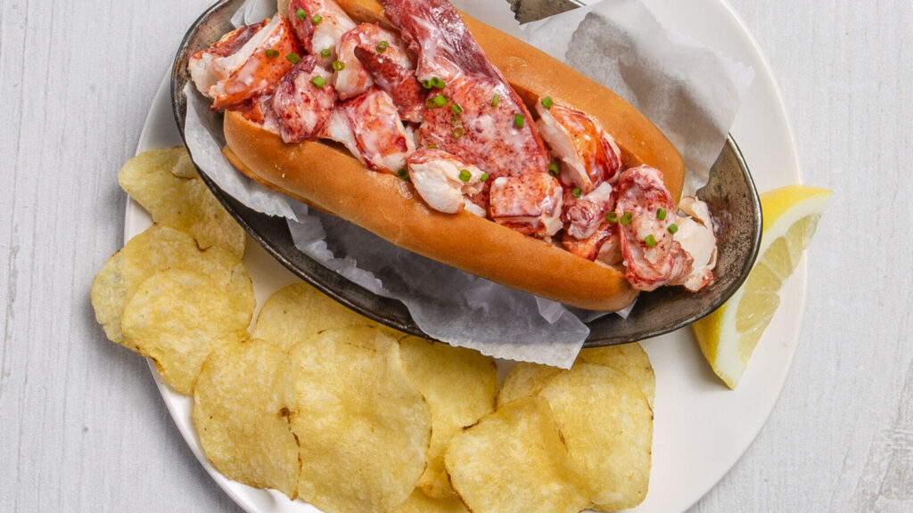 Traditional Maine Lobster Roll recipe image