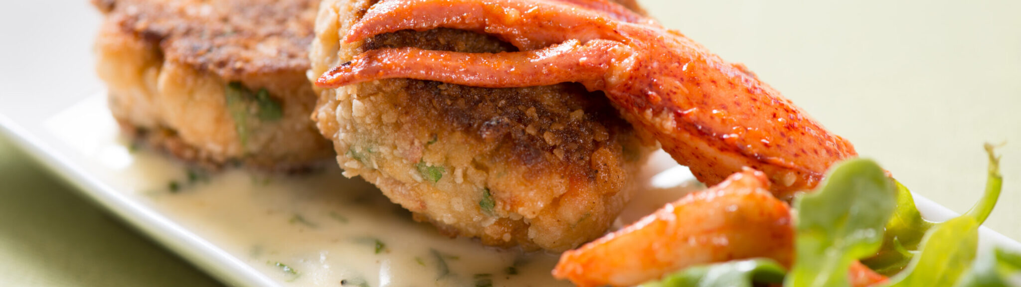 Asian Maine Lobster Cakes with Tarragon Aioli recipe image